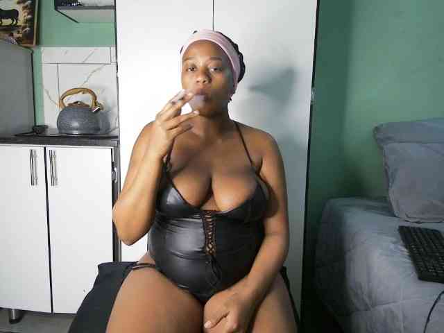 rosepreggy01 webcam