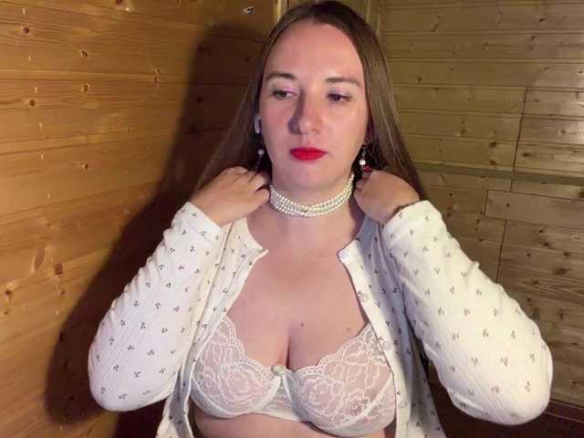 MonaVixen live cam on BongaCams