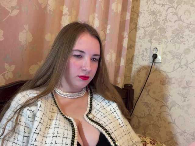 MonaVixen live cam on BongaCams