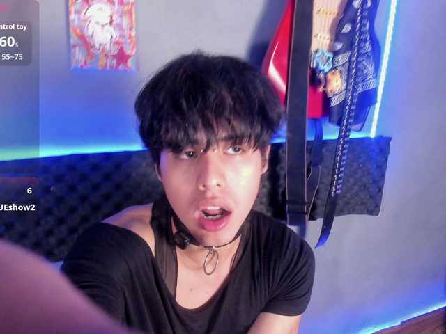 FlowerVoid — live male cam