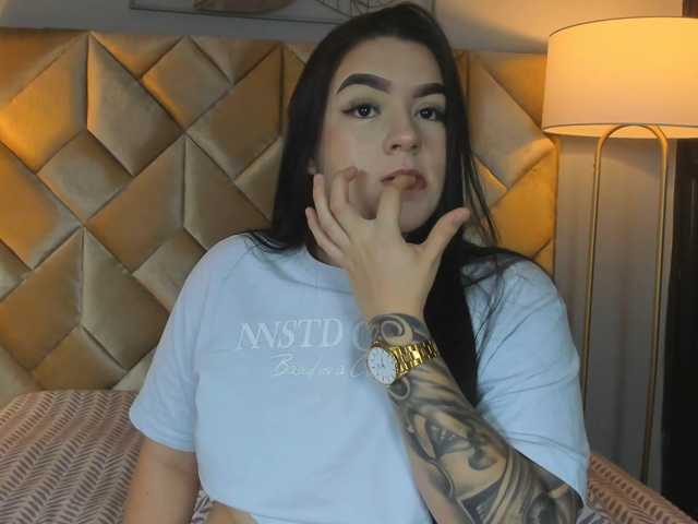 SophieRosee live cam on BongaCams