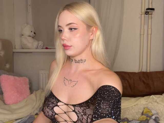 Sweetie-Anna live cam on BongaCams