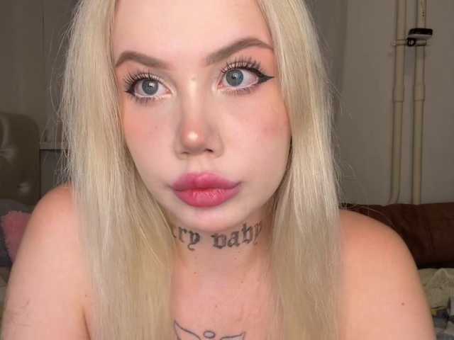 Sweetie-Anna live cam on BongaCams