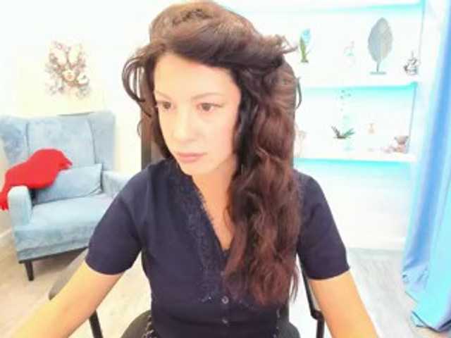 PeachMiragea live cam on BongaCams