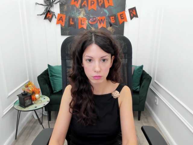 PeachMiragea live cam on BongaCams