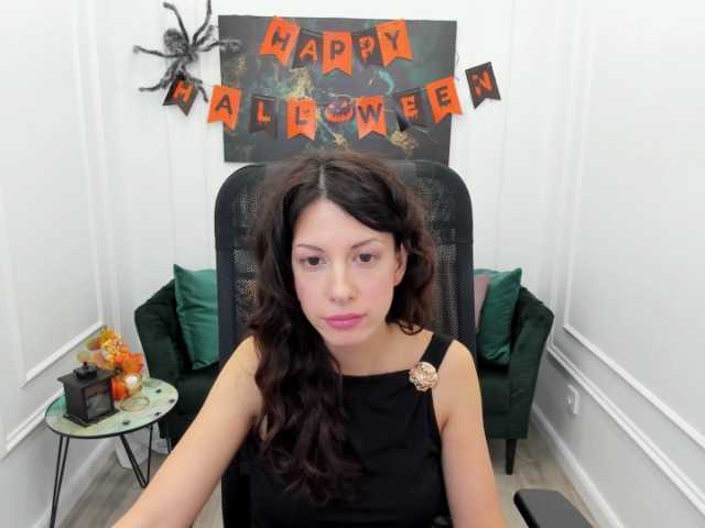 PeachMiragea live cam on BongaCams