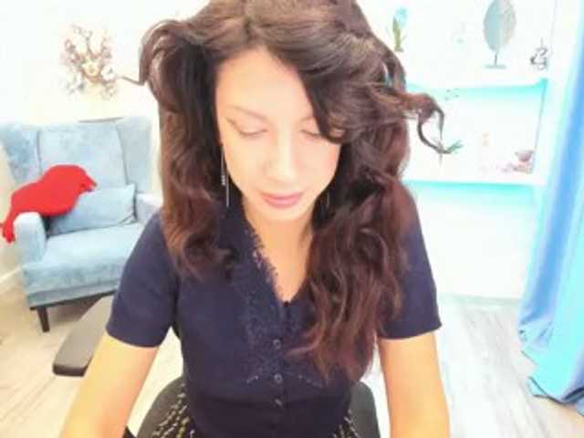PeachMiragea live cam on BongaCams