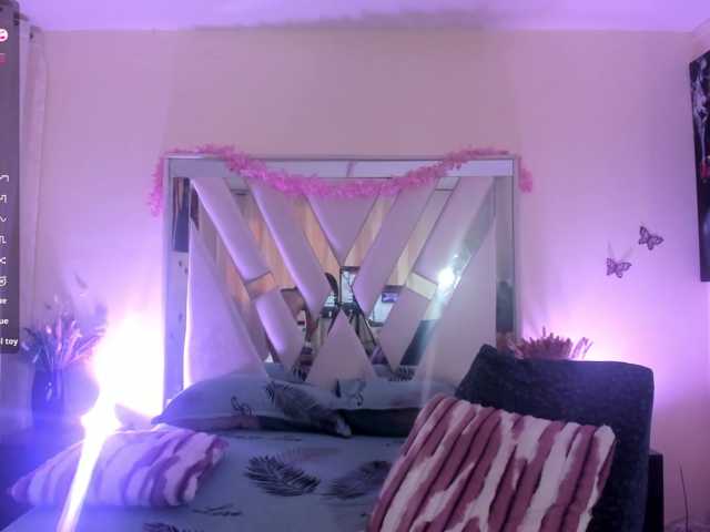 connie-forero live cam on BongaCams