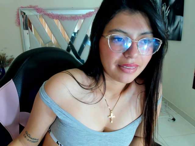 connie-forero live cam on BongaCams