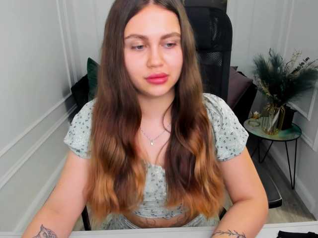 AngelicaSavarew live cam on BongaCams