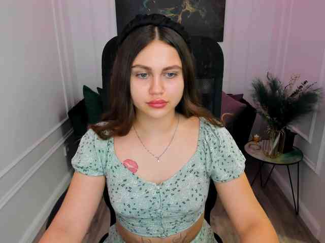 AngelicaSavarew webcam