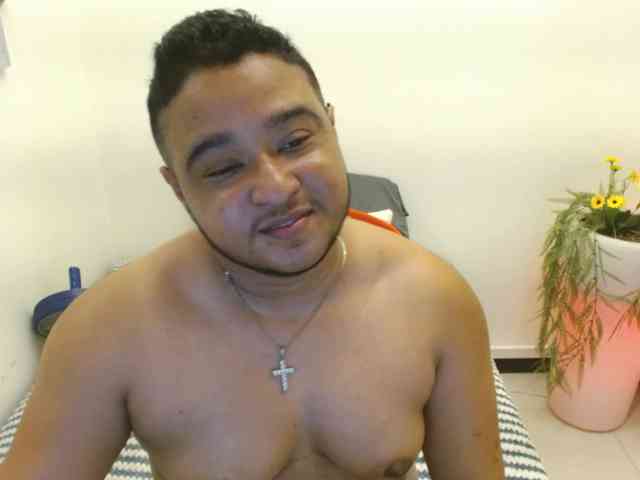 maxwolf1 Live Webcam on BongaCams