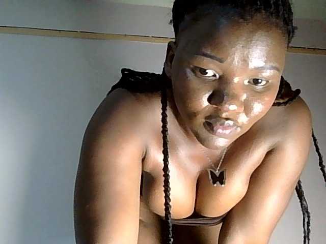 DhaliaVex live cam on BongaCams