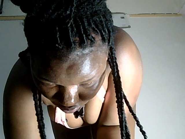 DhaliaVex live cam on BongaCams