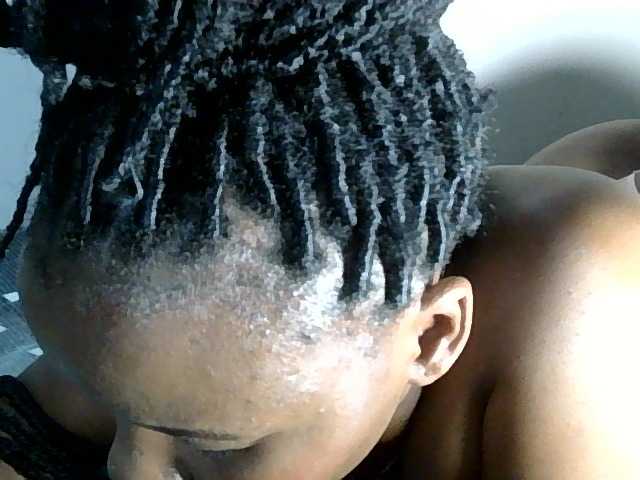 DhaliaVex live cam on BongaCams