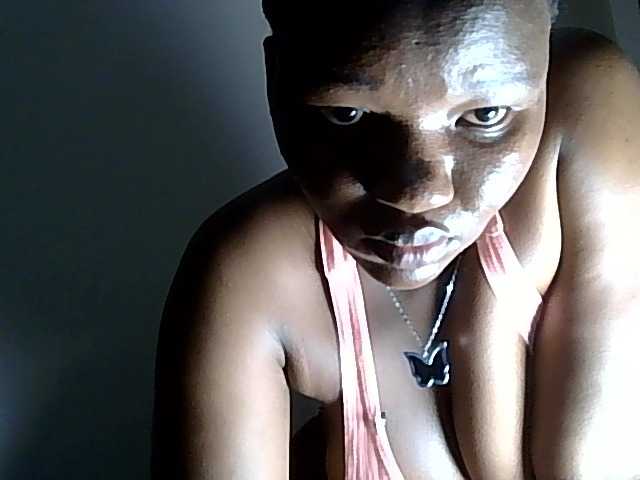 DhaliaVex live cam on BongaCams