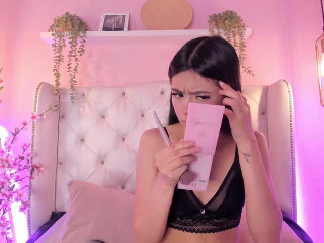 MiiahSweet live cam on BongaCams