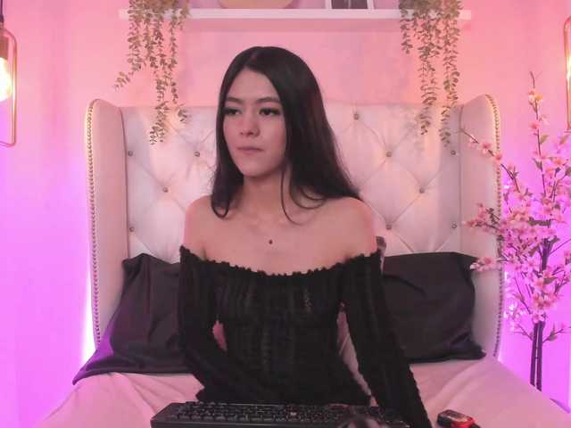 MiiahSweet