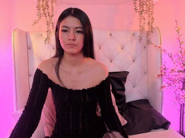 MiiahSweet live cam on BongaCams