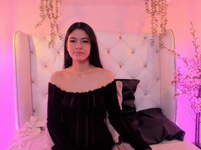 MiiahSweet live cam on BongaCams