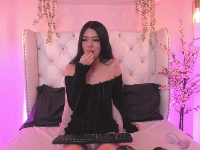 MiiahSweet