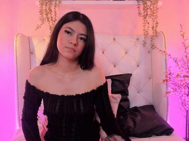 MiiahSweet