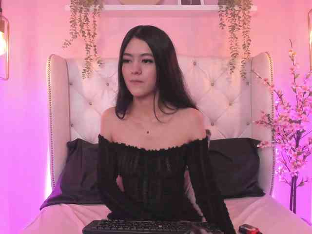 MiiahSweet
