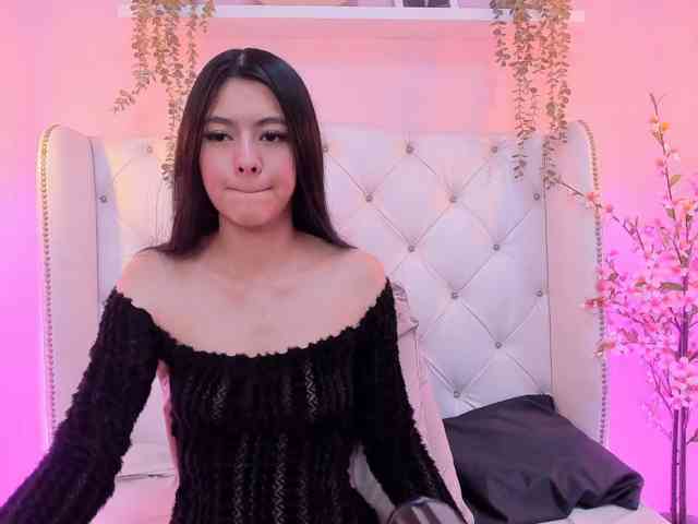 MiiahSweet