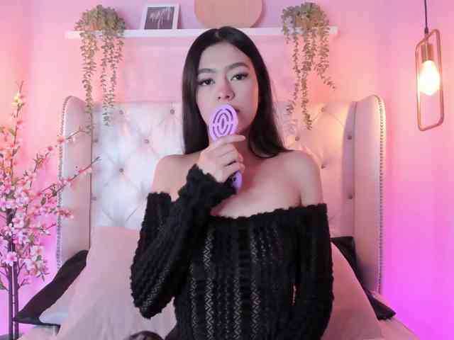 MiiahSweet