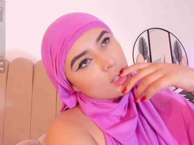 naiaali webcam
