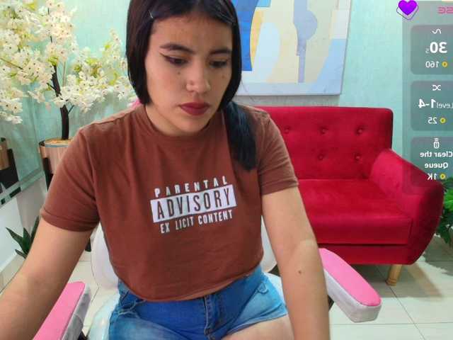 Kendra-Jones live cam on BongaCams