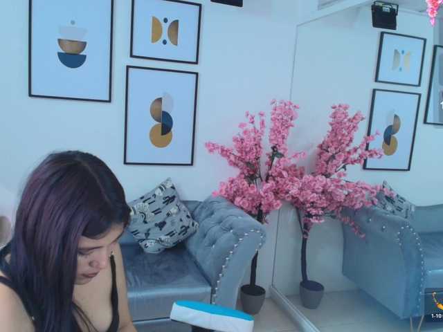 Kendra-Jones live cam on BongaCams