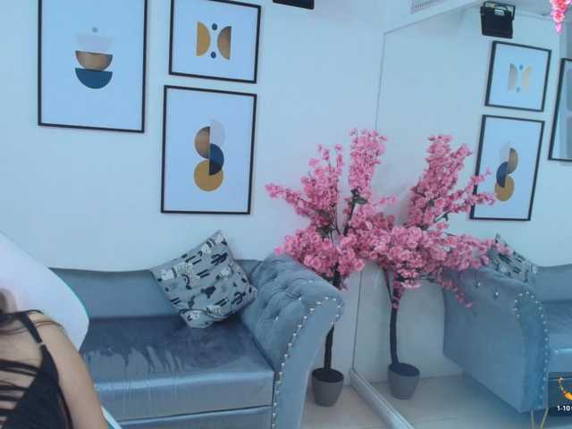 Kendra-Jones live cam preview
