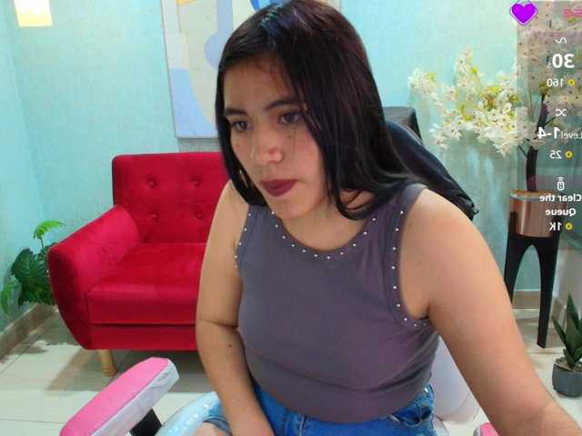 Kendra-Jones live cam on BongaCams