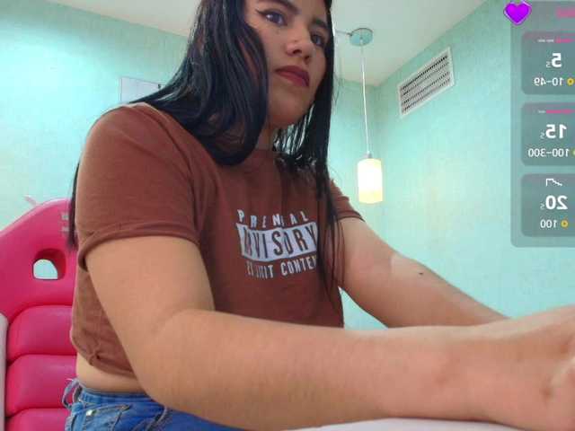 Kendra-Jones live cam on BongaCams