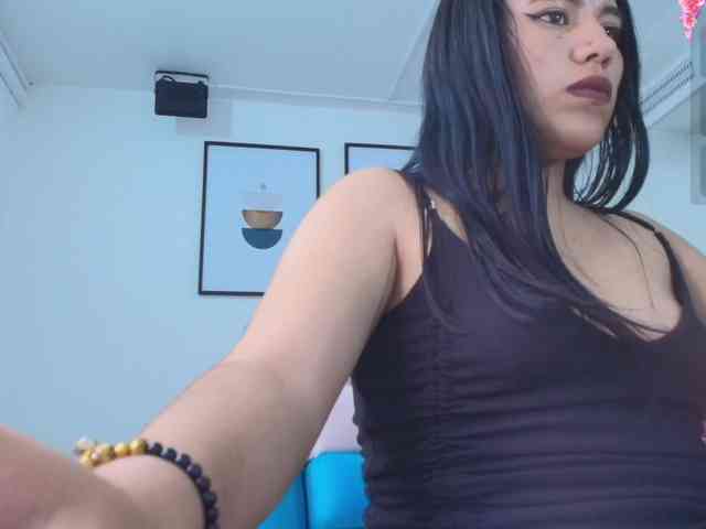 Kendra-Jones webcam