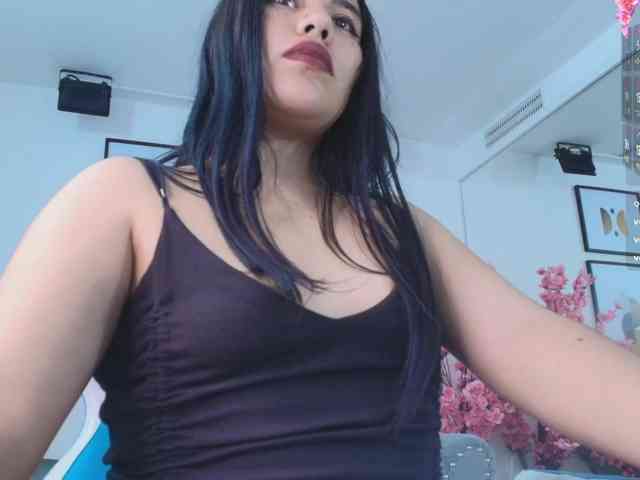 Kendra-Jones webcam