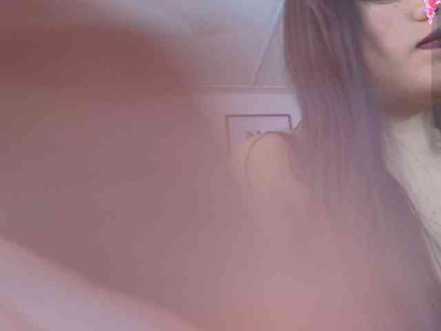 Kendra-Jones webcam