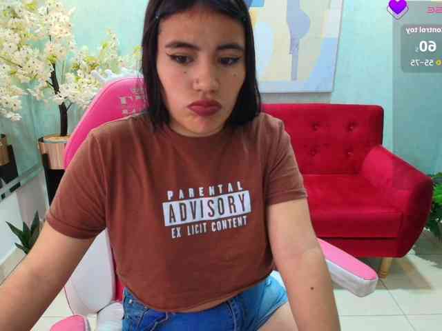 Kendra-Jones webcam