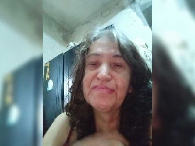 Sweetmoments1 live cam on BongaCams