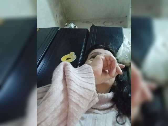 Sweetmoments1 live cam on BongaCams