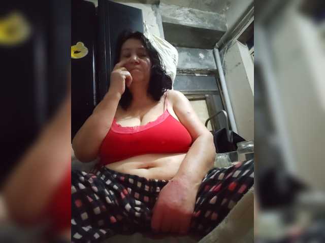 Sweetmoments1 live cam on BongaCams