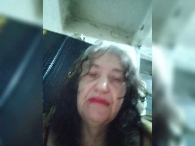 Sweetmoments1 live cam on BongaCams