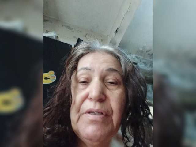 Sweetmoments1 live cam on BongaCams