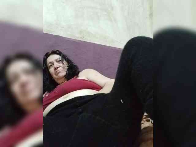 Sweetmoments1 live female cam on bongacams