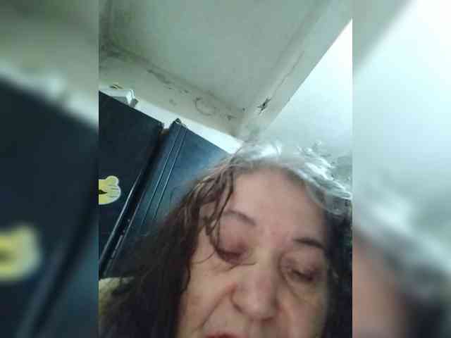 Sweetmoments1 live female cam on bongacams