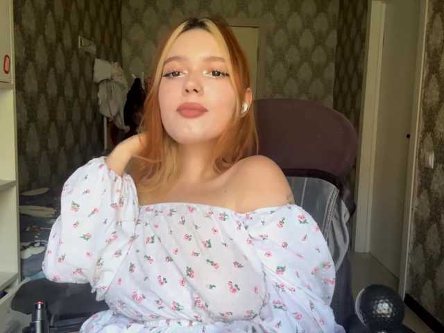 VinitaBurly live cam preview