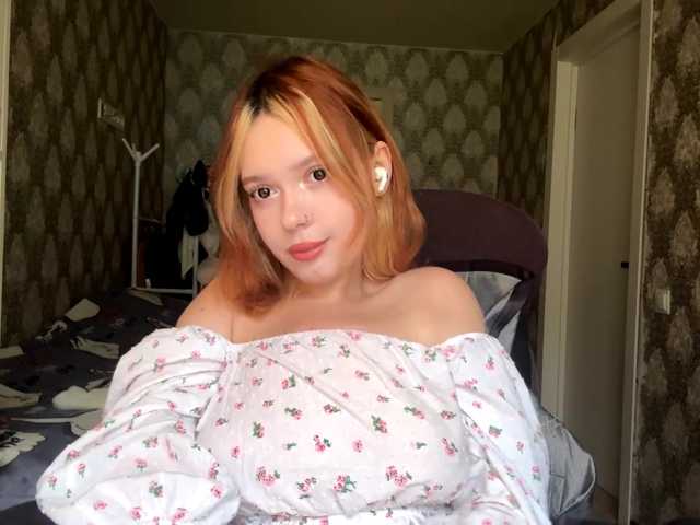 VinitaBurly live cam preview