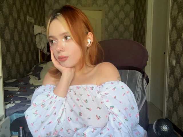 VinitaBurly live cam preview