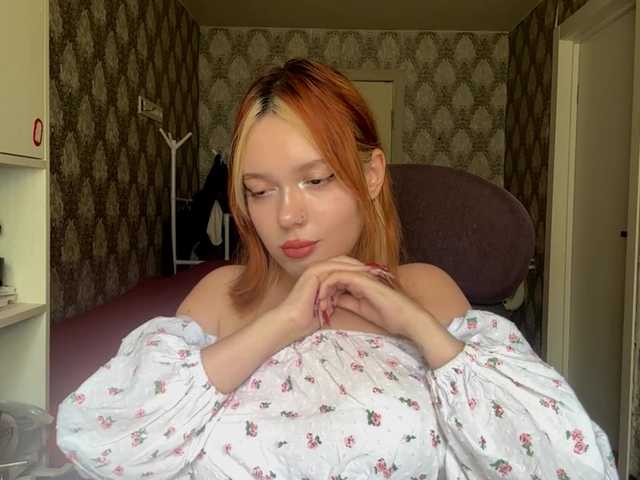 VinitaBurly live cam preview